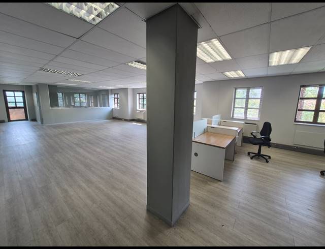 175M² OFFICE TO LET IN RIVONIA